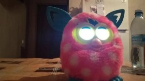 Как включить и выключить Furby?