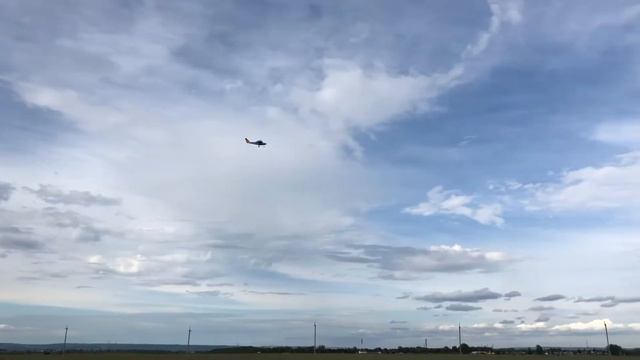 Большая авиамодель из потолочки.