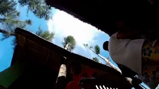 Ourselves the Elves - I Wouldn't Mind (Sun Strum Surf Festival, Zambales) смотреть онлайн