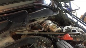 Проверка состояния тормозной жидкости BMW своими руками.