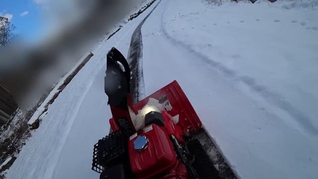 2017 Honda HSS1332ATD Track Drive Snowblower | First Snowfall of the Season Vlog смотреть онлайн