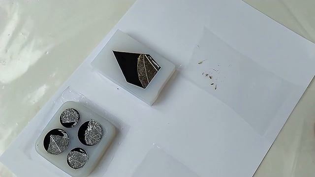 Скелетированные листья в эпоксидной смоле Украшения смотреть онлайн