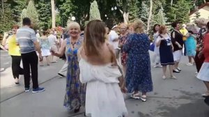 Я ГОТОВ ЦЕЛОВАТЬ ПЕСОК ПО КОТОРОМУ ТЫ ХОДИЛА!!!