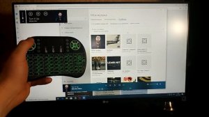 Беспроводная клавиатура с тачпадом, аккумулятором и подсветкой почти даром!