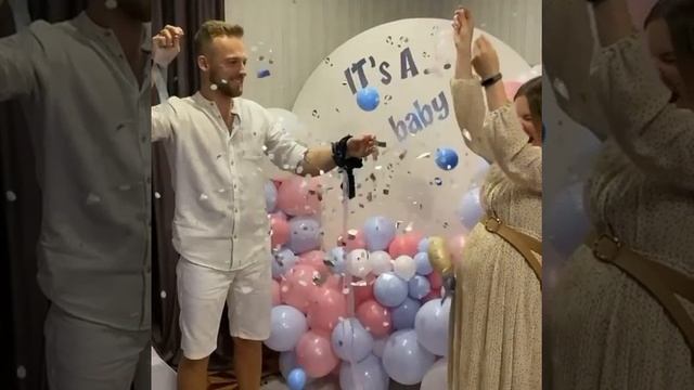 Gender reveal party in Minsk @airbar.by . Гендерная вечеринка Минск .Шар и фотозона мальчик девочка смотреть онлайн