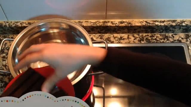 Receta de tarta de mousse de chocolate y praliné | Pastel de praline | Tarta fácil de chocolate смотреть онлайн