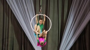 Цирковая студия "Пегас" - Ефремова Ангелина и Рыбакова Полина, дуэт
