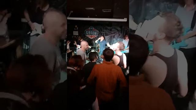 Там тепло  - Люди
