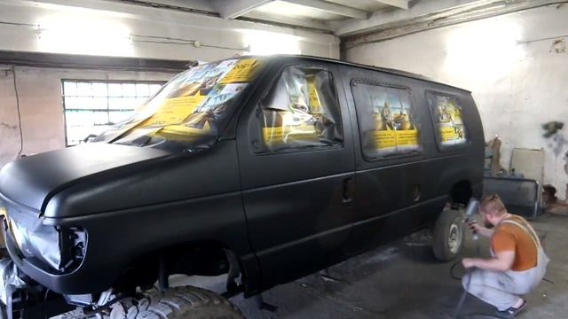 Upol Raptor, покраска гигантского FORDa смотреть онлайн