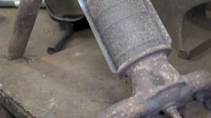 Замена гофры и удаление катализатора на Ford Fiesta - Мир Глушителей