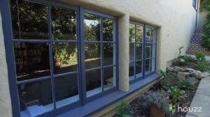 A Just-Right Kitchen With Vintage Style