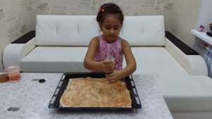Детская пицца. Пицца которую детки не только любят есть но и могут сами сделать.
