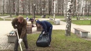 Субботник в Привокзальном сквере Череповца