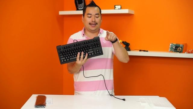 Max Keyboard Blackbird Tenkeyless Mechanical Keyboard Unboxing - Unpacked смотреть онлайн