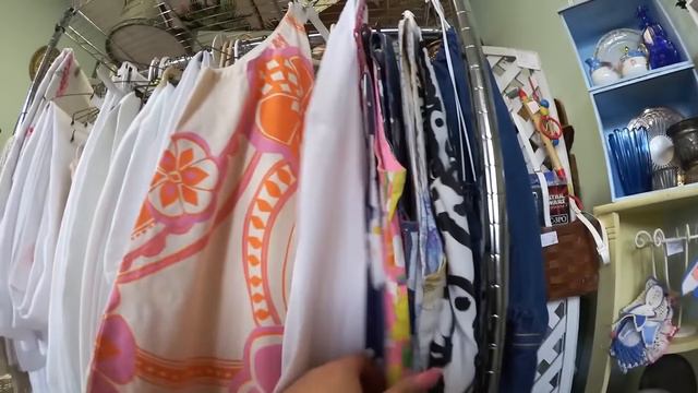 Unintentional ASMR 👜 Antique Shopping (Vintage Bags And More)