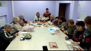 Занятие кружка рукоделия для участников программы «Московское долголетие»