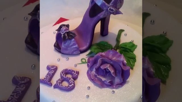 #тортдевушке#тортна18#тортстуфелькой.Торт с туфелькой на 18-летие.