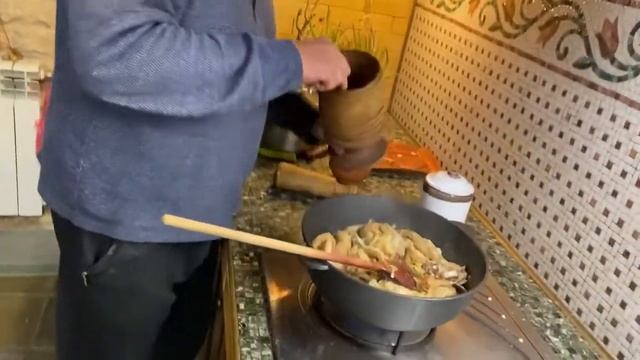 ГОТОВИМ ГОВЯЖИЙ КИШЕЧНИК. смотреть онлайн