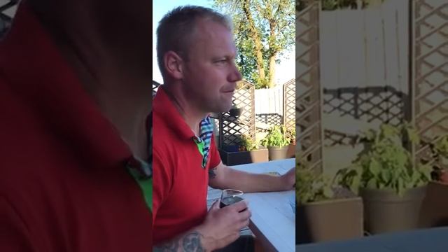 Копия видео "Немец поёт песню по по-русски Стаса Михайлова, слушать всем" смотреть онлайн