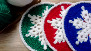 СНЕЖИНКА крючком. Вяжем круглый снежный мотив в подарок