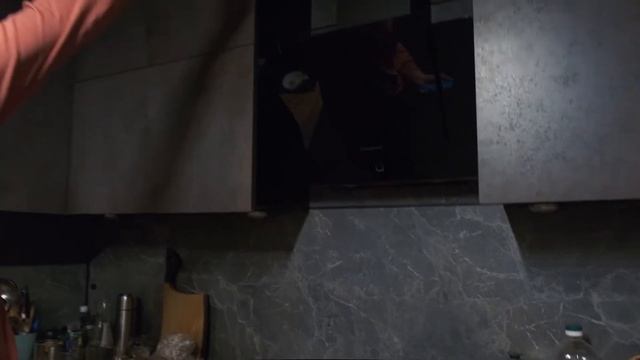 П-образная кухня на заказ с мойкой возле окна. смотреть онлайн