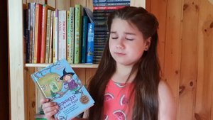 Серия книг про ведьму Петронеллу, автор Сабина Штэдинг