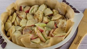 Яблочный пирог (мало теста, много яблок)