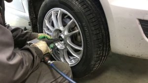 Комплект на Логан: литые диски Megami MGM 3 и шины Hankook 185/65 R15 92T K-435 Kinergy Eco2