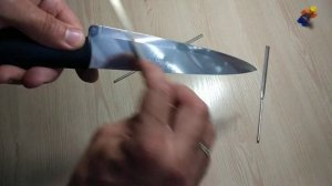 Лёгкий способ заточки кухонного ножа в домашних или полевых условиях алмазным надфилем.