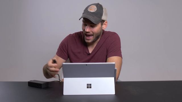 Should Photographers and Videographers Buy the New Surface Pro? смотреть онлайн