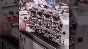 Сборка двигателя HEMI мощностью 11 000 л.с.