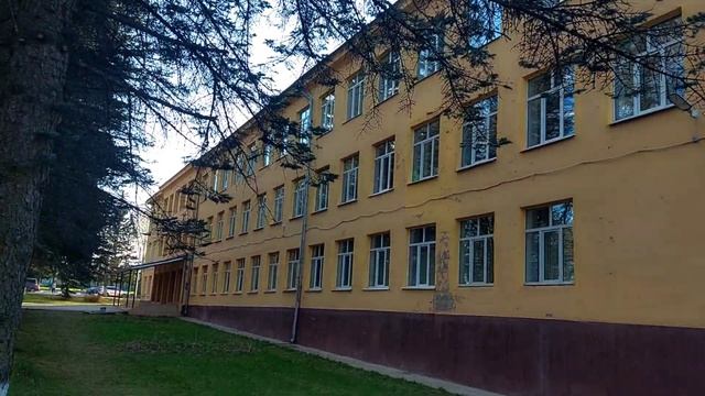 ТАРУСА 2022, сюжет третий. Первая школа при директоре Алгининой В.И. и сейчас смотреть онлайн