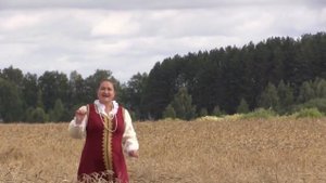 Песня "Трактористка", из репертуара группы "Белый день", исполняет Елена Желонкина