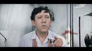 У вас ус отклеился