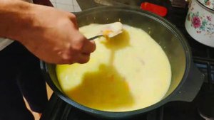 Сырный суп с лососем в казане