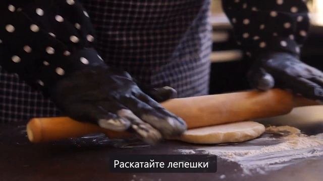 Лепешки с начинкой на сковороде. Вкусно и легко!