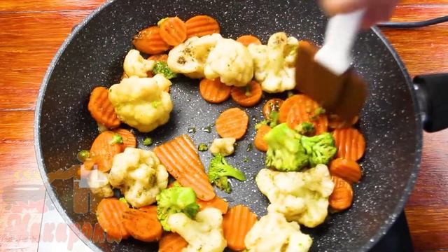 Вкусная ПИЦЦА  / Простой рецепт ПИЦЦЫ на сковороде / Колбасно - Овощная ПИЦЦА на Сковороде