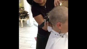 Очень круто и креативно! Налысо?