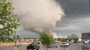 Серия мощных торнадо обрушилась на Канзас
