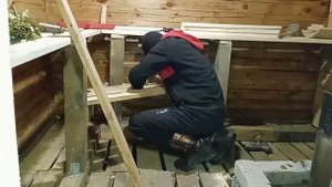 полок в бане своими руками/нижняя ступень для полка.