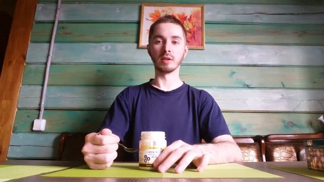 Пробую крем-мёд с кедровым орехом. Очень годный и вкусный мёд смотреть онлайн