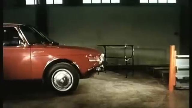 Opel Rekord vs SAAB 99 - CRASH TEST смотреть онлайн