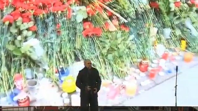 Александр Розенбаум на акции памяти у технологического института. смотреть онлайн