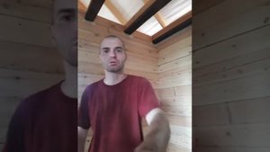 потолок из ламината в деревянном доме