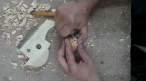 как вырезать розу из дерева