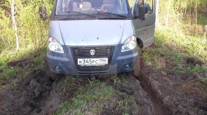 Соболь 4х4. Тонем в болоте. Погнули лебедку.