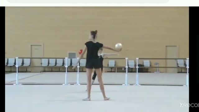 Карпушенко Е.Л. ЗТР по ХГ, перекат мячом во вращении смотреть онлайн