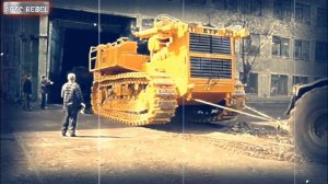 Что так сильно напугало иностранцев когда они завели самый большой бульдозер СССР ЧТЗ Т 800 ?