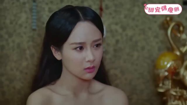霸道皇帝吹滅所有蠟燭，迫不及待將灰姑娘壓倒在床，哪料灰姑娘動靜太大惹來下人！