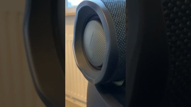 JBL Partybox 310 & JBL Xtreme 2 | CONNECTED BASS TEST!